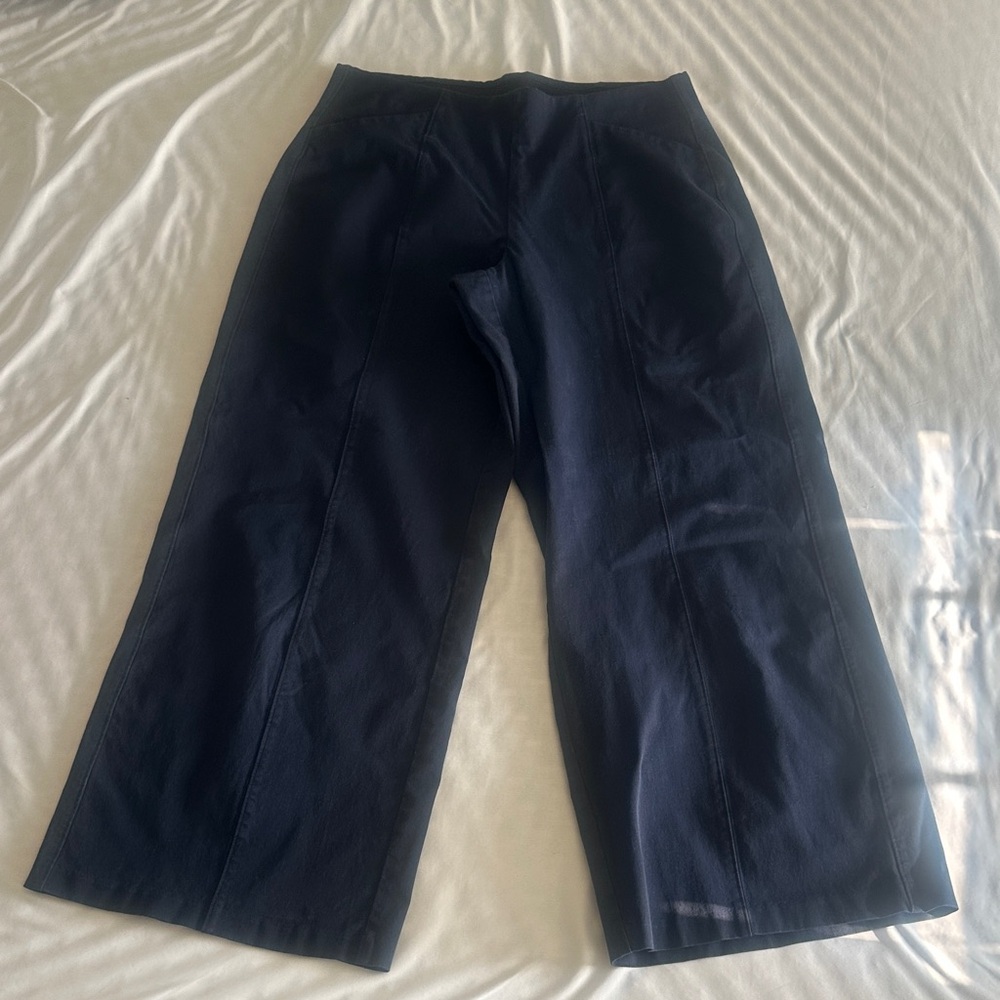 Old Navy High-Rise Wide-Leg Pants in Navy